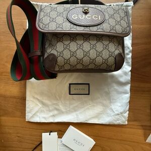 Gucci Neo Vintage Small Messenger Bag Style ‎501050 9C2VT 8745